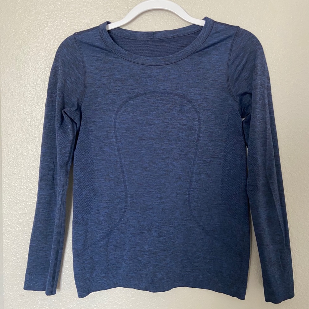 LULULEMON Long Sleeve Top